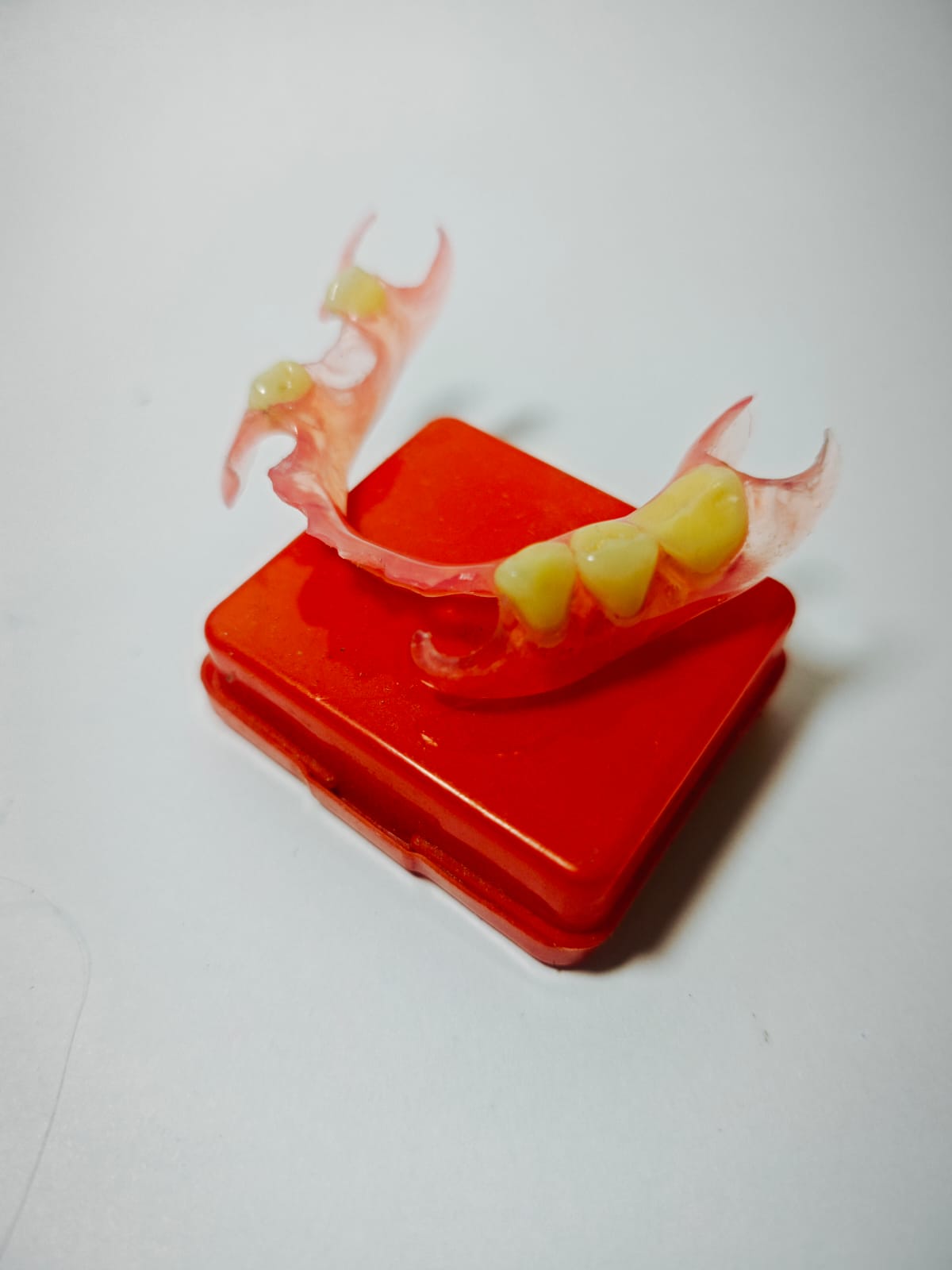 Contoh hasil gigi palsu Valplast Rofiqi Dental 3